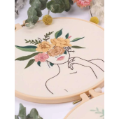 1set Flower & Figure Random Hand Embroidery