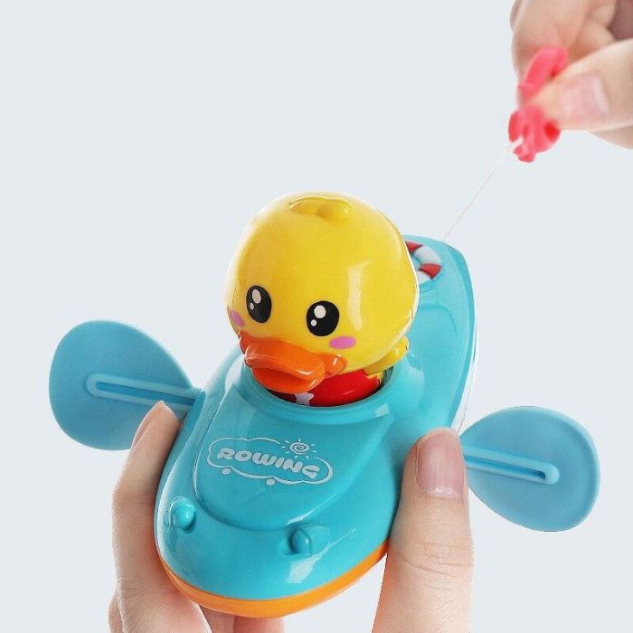 Baby Bath Toy Rowing Boat Duck Floating Water Wind-up Chain